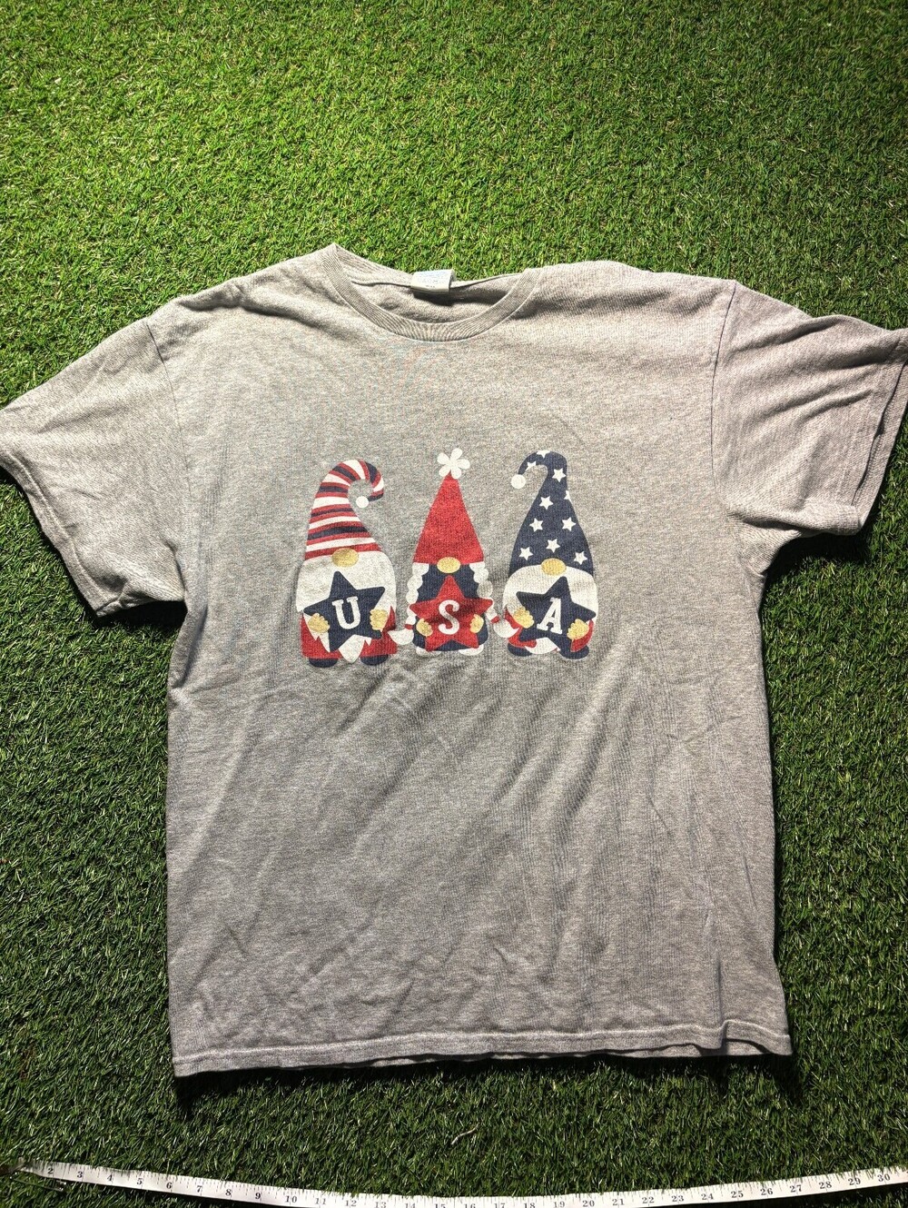2000s USA gnomes t-shirt